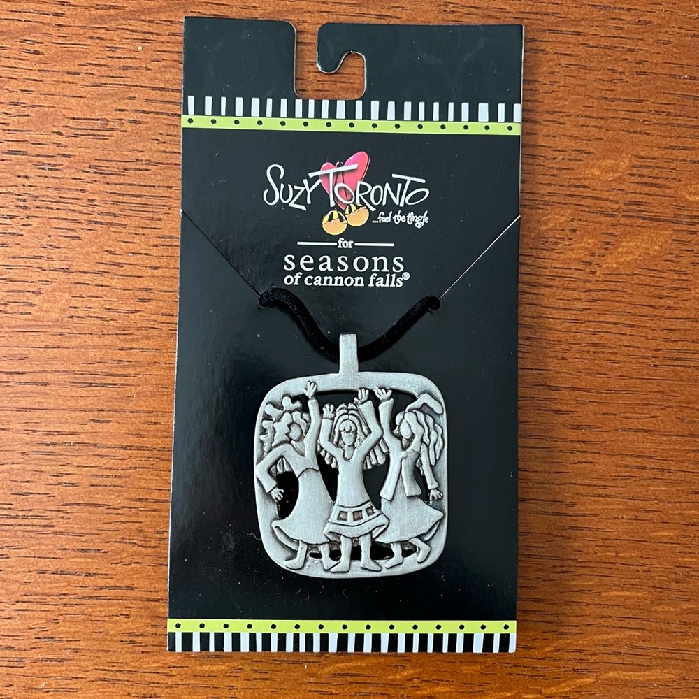 Suzy Toronto “Together” necklace